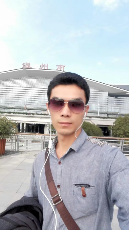 错把真心喂了狗的第三张照片--莆田征婚网